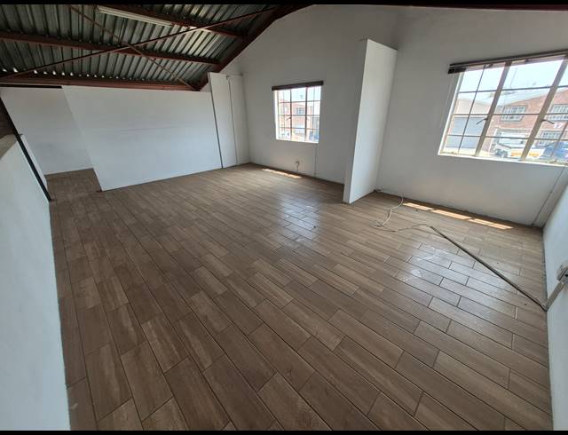 360M² FACTORY FOR SALE IN ANDERBOLT